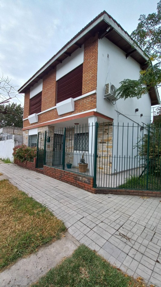 Foto Casa en Venta en Quilmes Oeste, Buenos Aires - U$D 135.000 - pix1179551332 - BienesOnLine